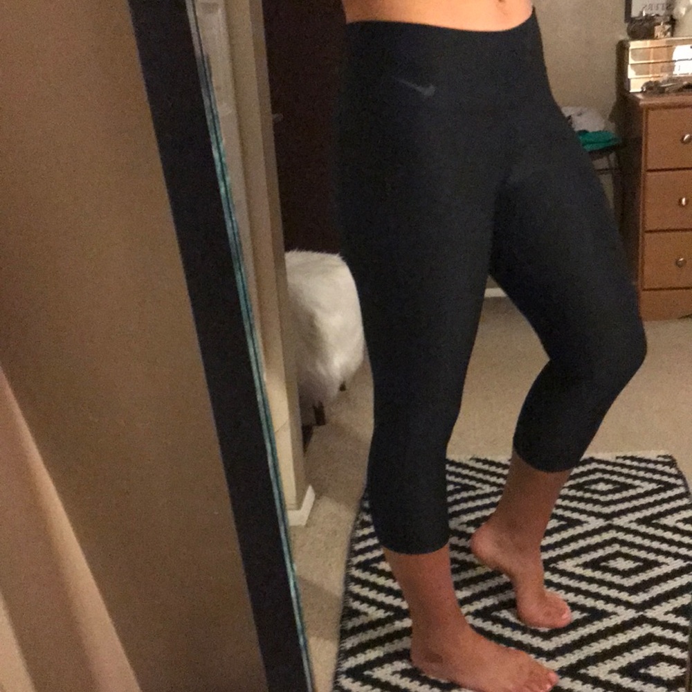 Nike Dry-Fit Crop Leggings
